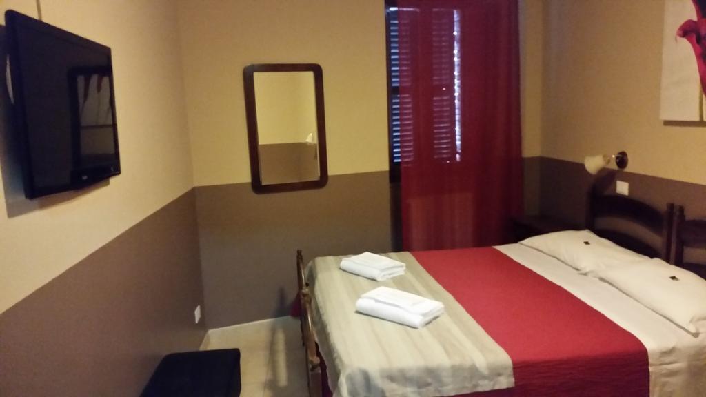 Properzio Hotel 2*