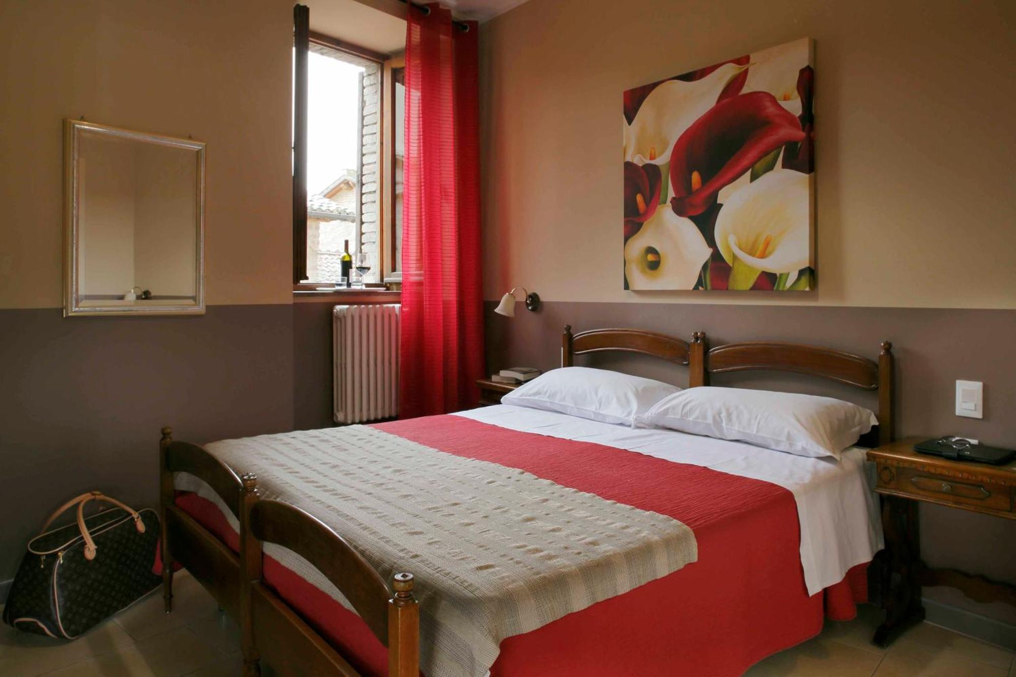 Properzio Hotel 2*