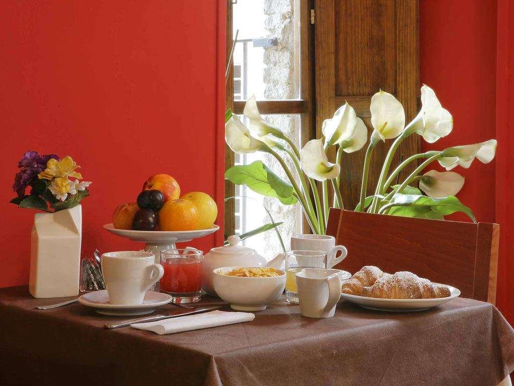 Hotel Properzio 2*